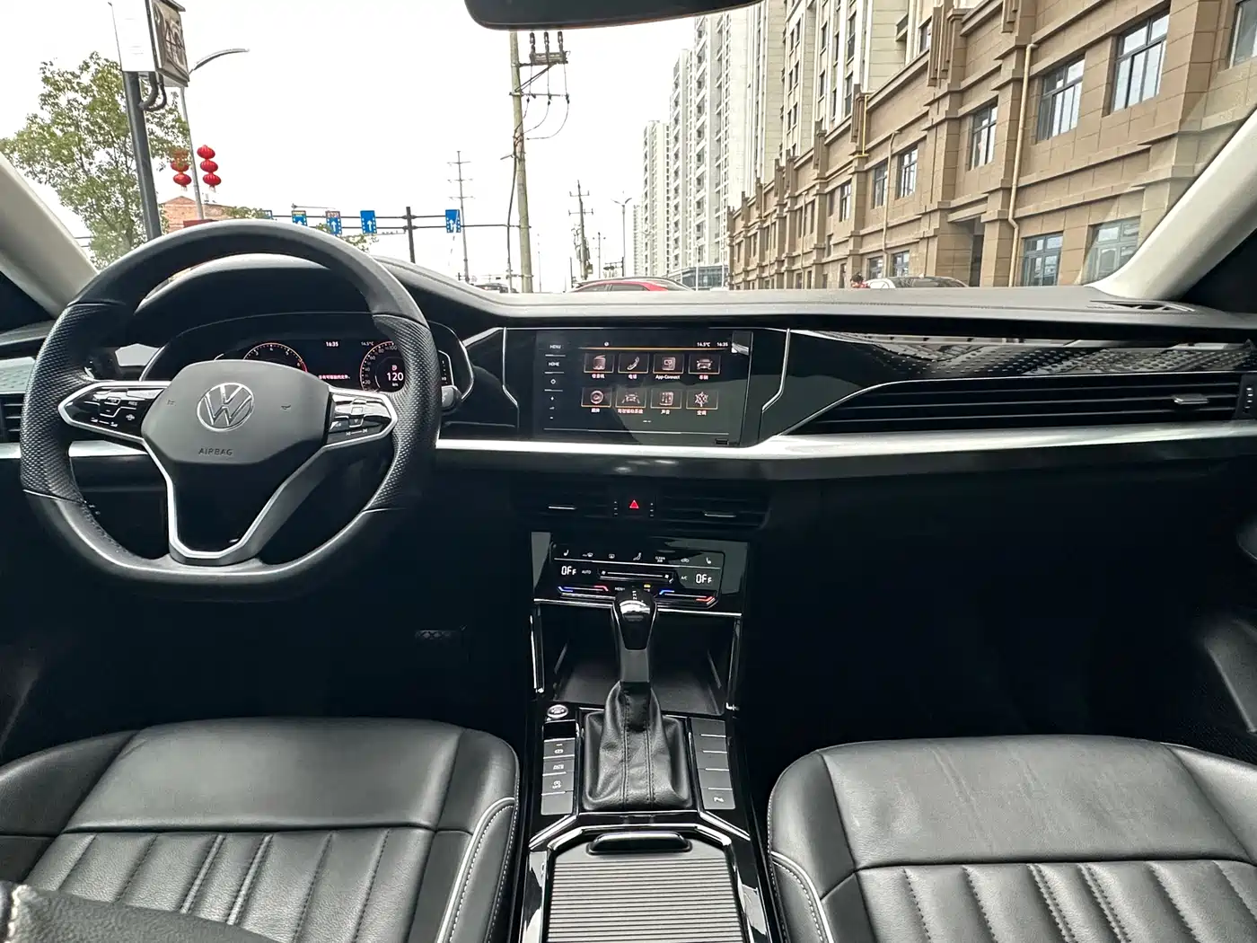 Volkswagen Passat 2023 Facelift 330TSI Starlight Elite Edition фото 9
