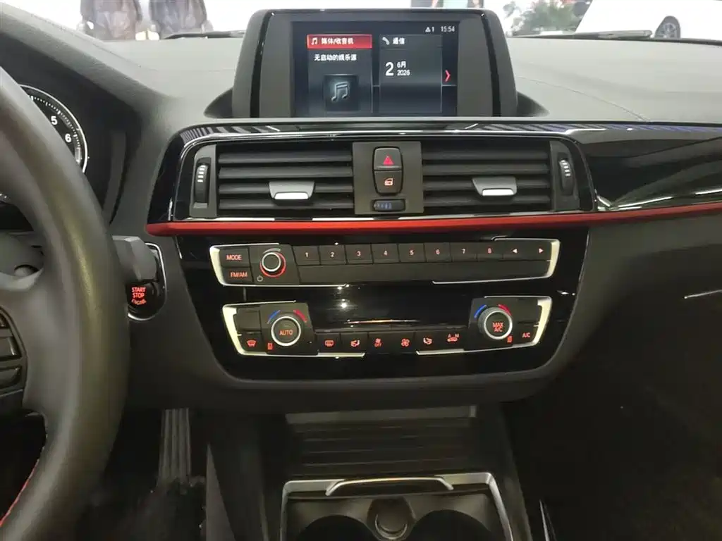 BMW 2 Series (Import) 2019 225i Sport Design Package фото 13