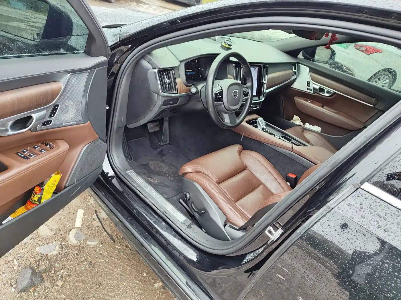 Photo 6 - Volvo S90
