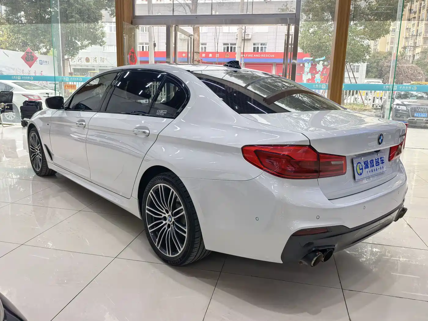 BMW 5 Series 2018 530Li Premium M Sport Package фото 4