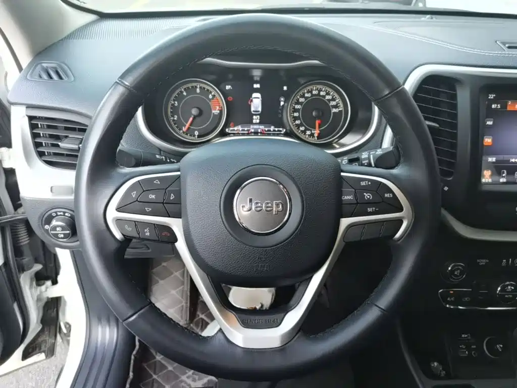 Jeep Cherokee 2021 2020 2.0L 2WD Classic Sport Edition