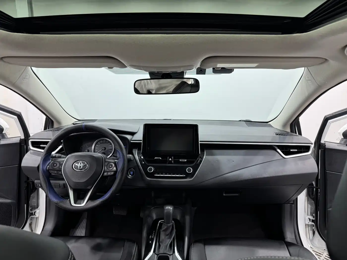 Toyota Corolla 2021 TNGA 1.5L CVT Elite Edition фото 5