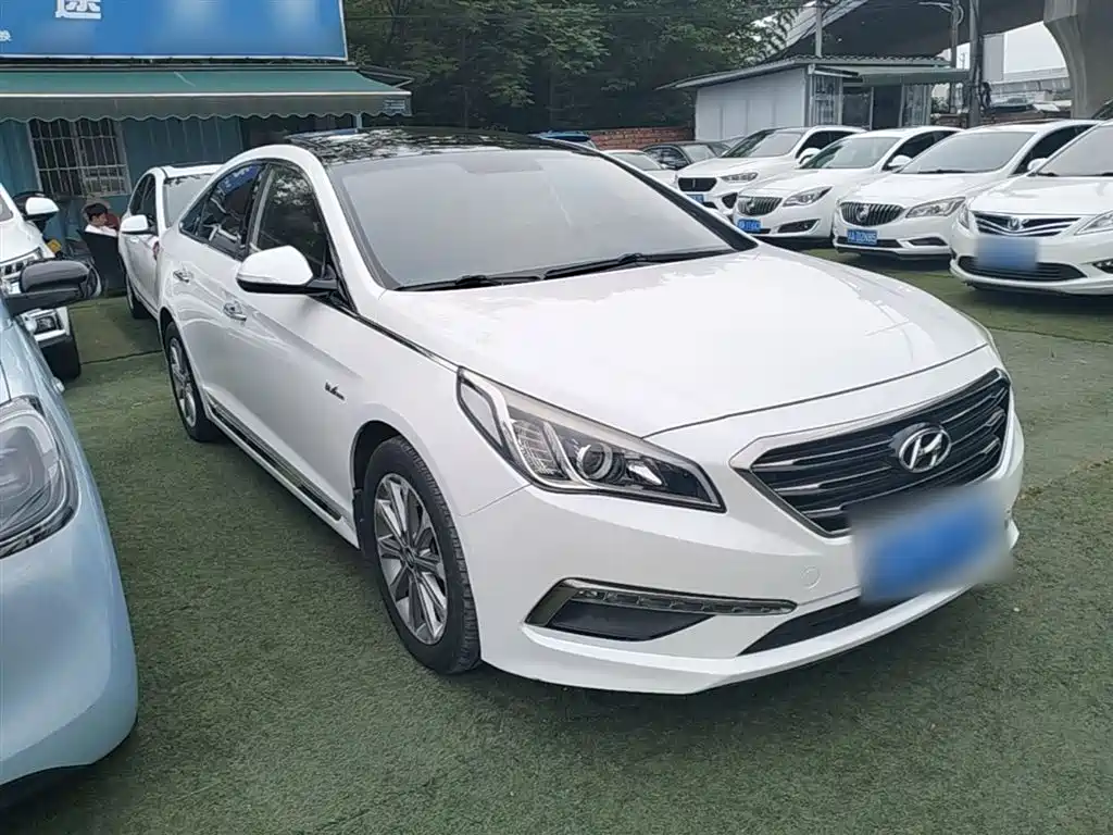 Hyundai Sonata 2015 1.6T GLS Smart фото 4