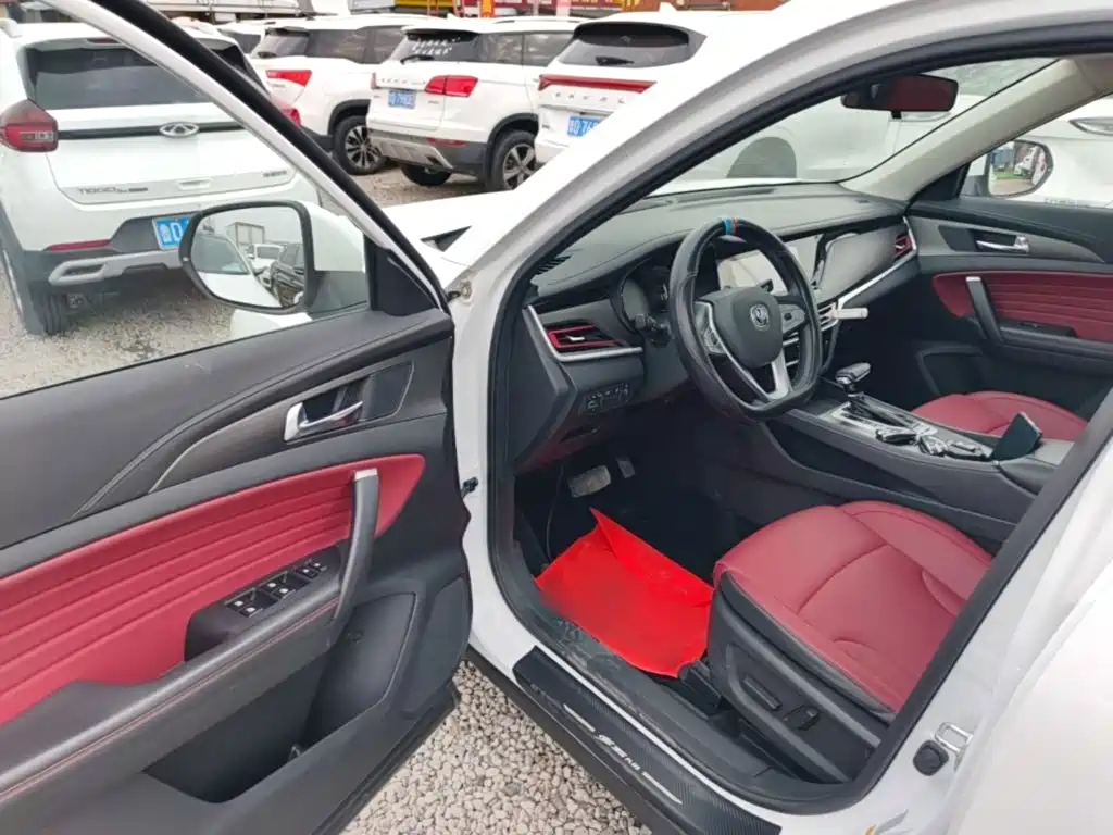 Changan CS35 PLUS 2019 2019 1.4T DCT Smart Blue Whale Edition