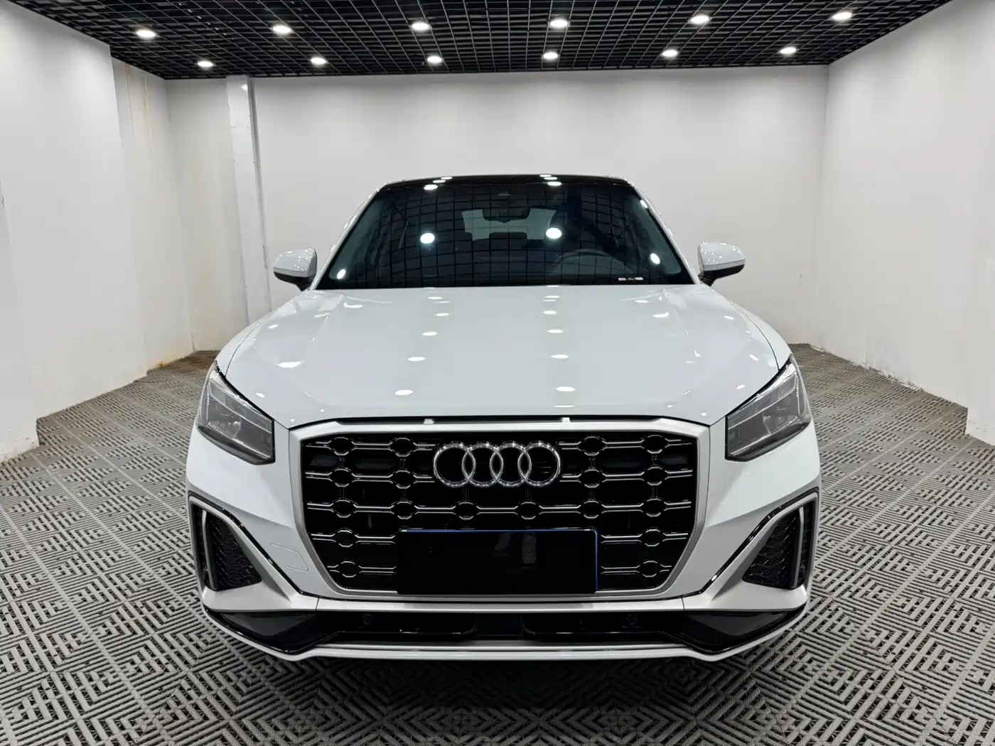 Audi Q2L 2022 35 TFSI Fashion Dynamic фото 2