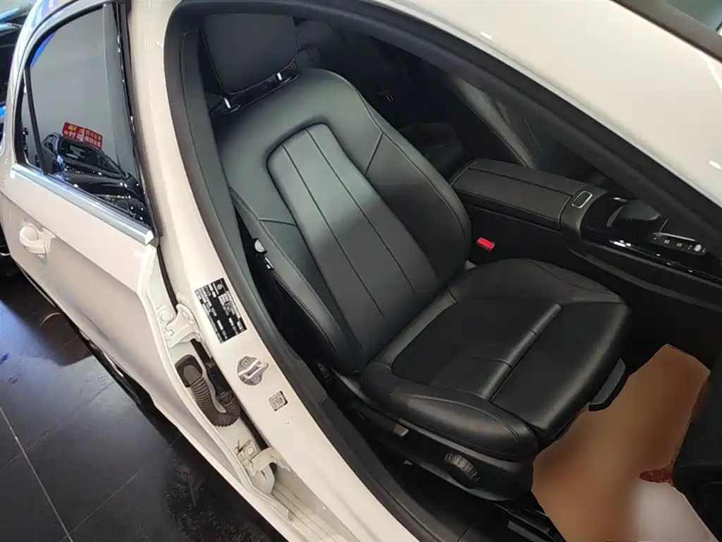 Mercedes-Benz A-Class 2021 Facelift A 180 L Sport Sedan фото 25