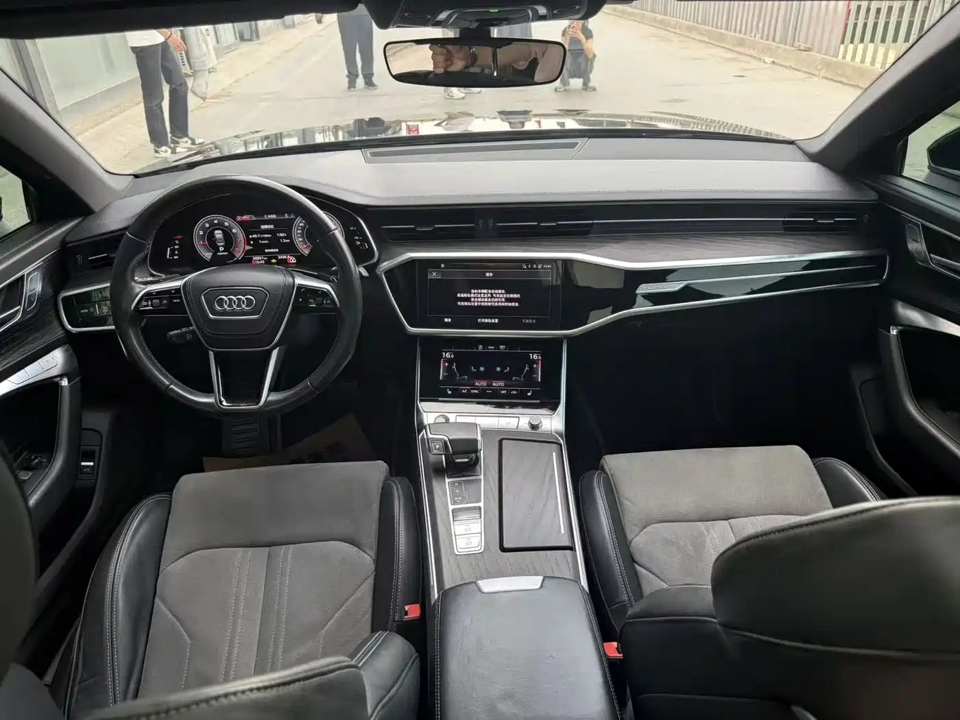 Audi A6L 2023 Facelift 45 TFSI quattro Premium Dynamic фото 7
