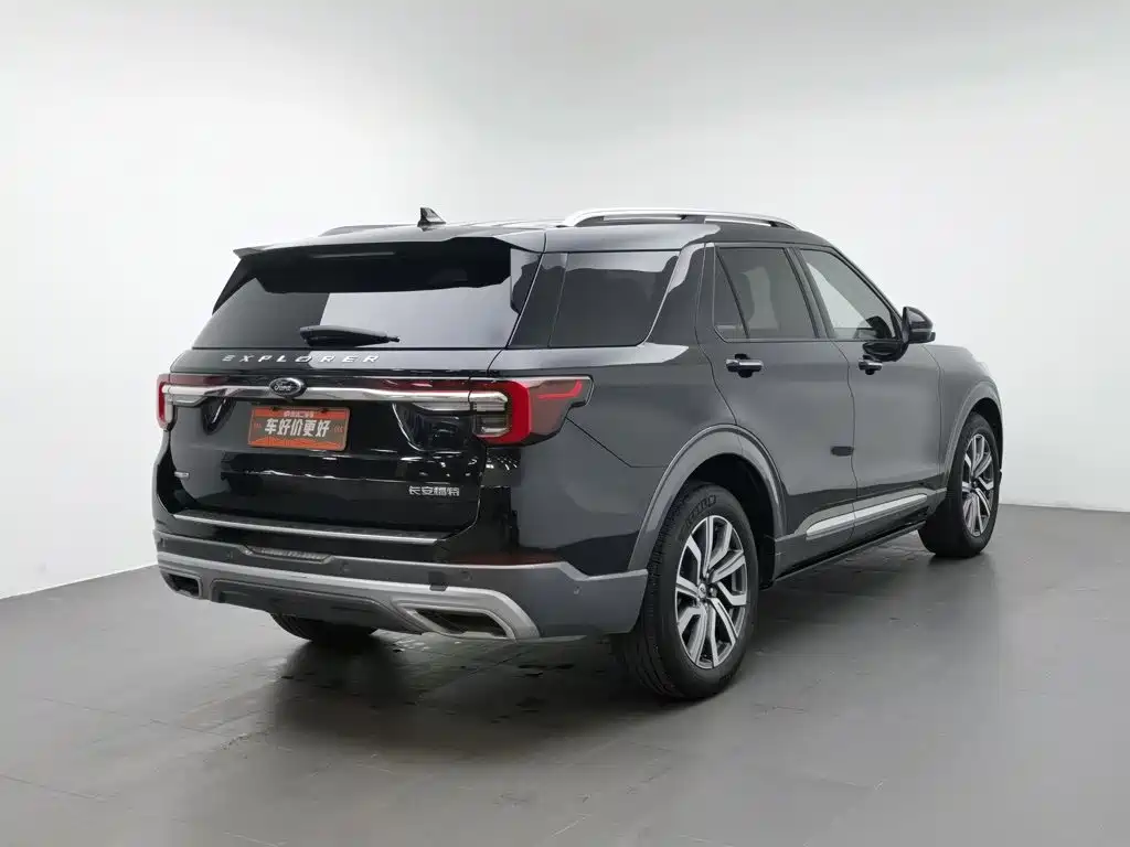 Ford Explorer 2024 2023 EcoBoost 285 AWD Titanium Edition 7-Seater