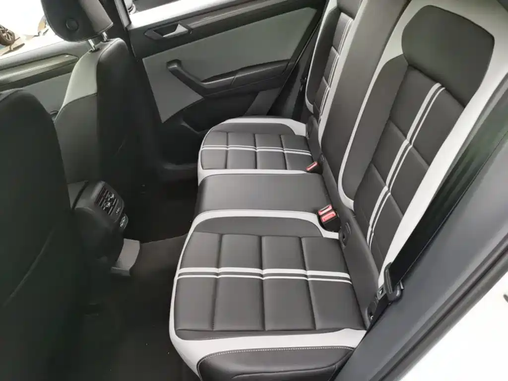 Volkswagen T-ROC 2025 2025 Facelift 300TSI DSG 2WD Dawn Edition