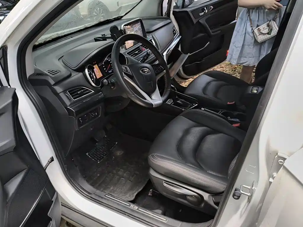 JAC Motors Refine S3 2017 2017 1.6L CVT Smart Connect