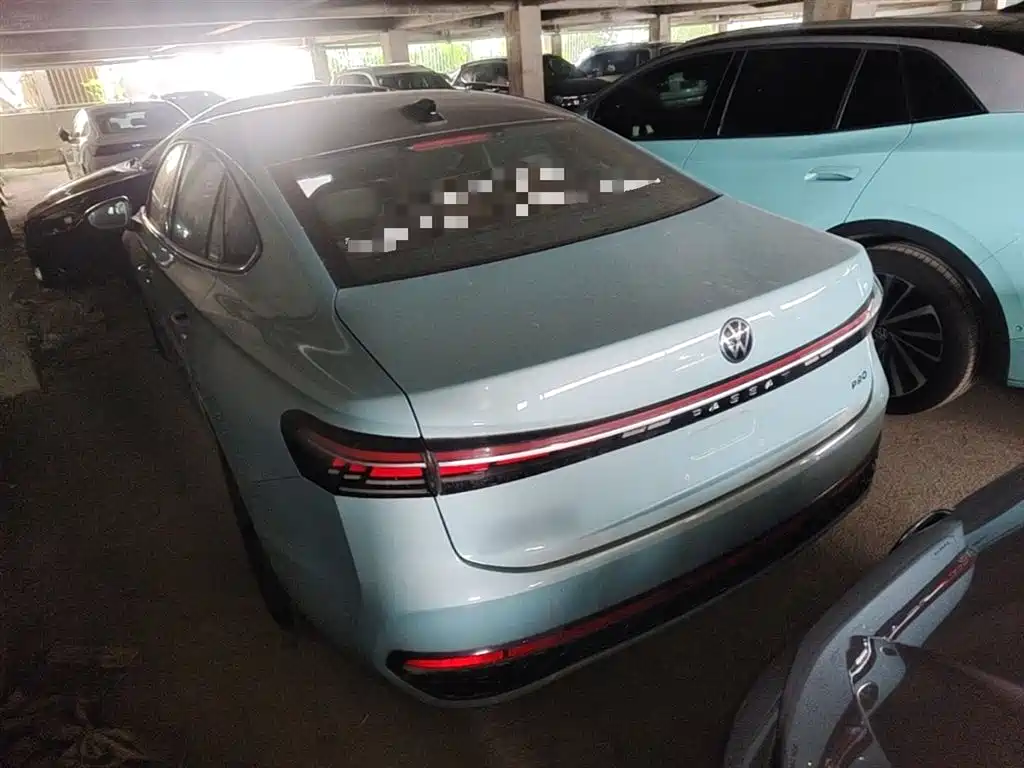 Volkswagen Passat 2025 Model Pro 380TSI Starlight Dragon Premium Edition фото 5