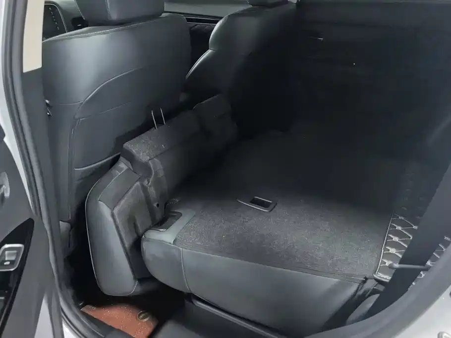 Mitsubishi Outlander 2023 2021 2.4L 4WD Yaodong Edition 5-seater