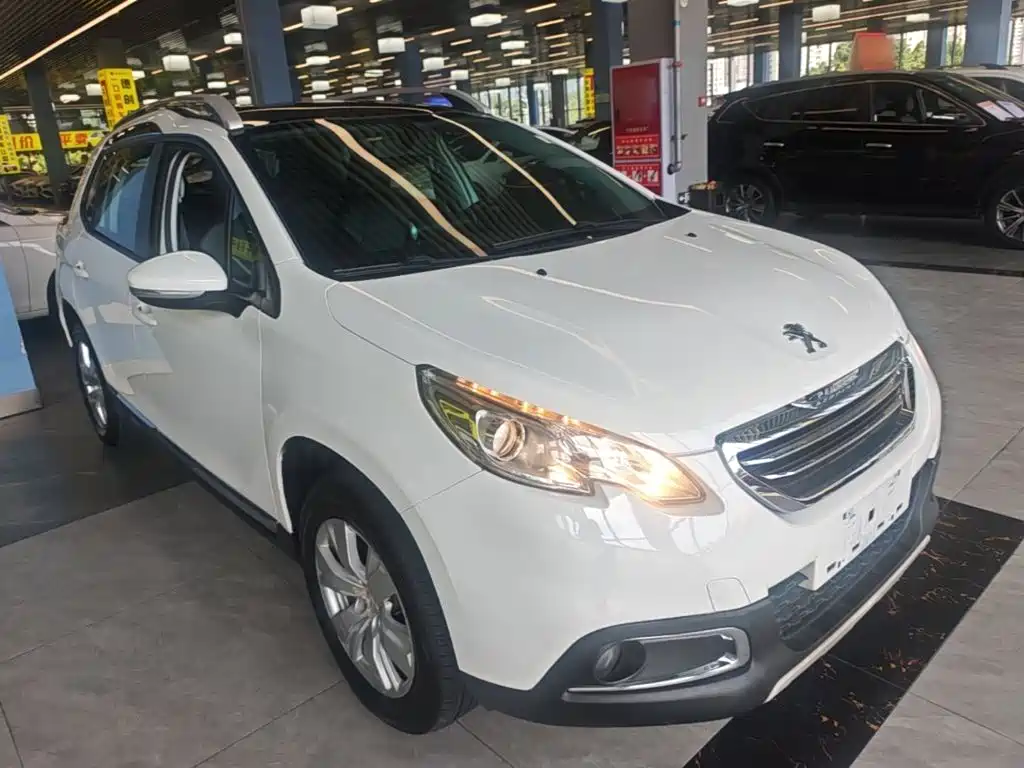Photo 4 - Peugeot 2008