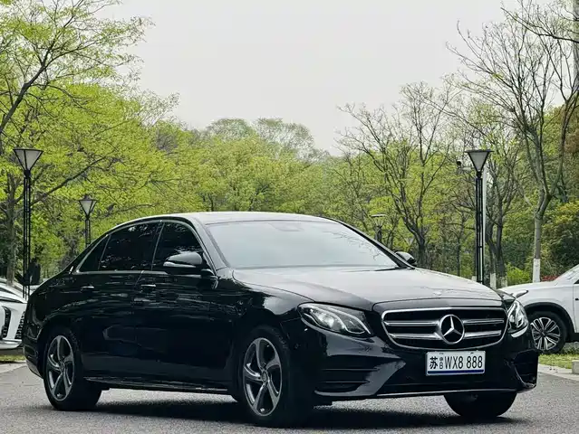 Mercedes-Benz E-Class 2016 E 200 L Sport Type — фото 3