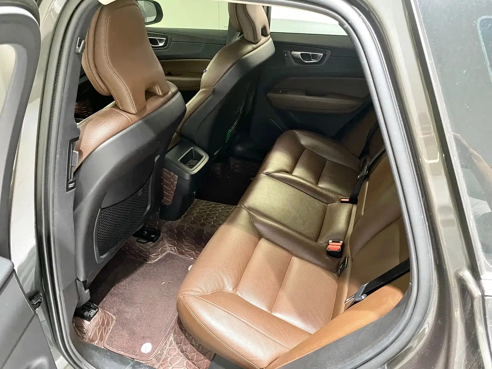 Photo 9 - Volvo XC60