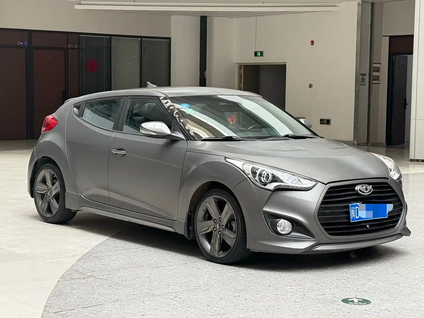 Hyundai Veloster 2015 1.6T Automatic Premium Edition фото 3