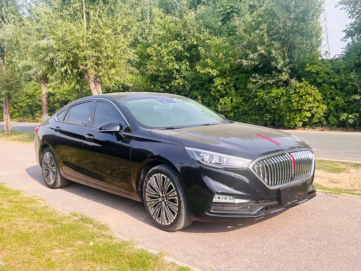 Hongqi H5 2022 Classic 1.8T Auto Smart Connect Flagship Enjoyment Edition фото 3