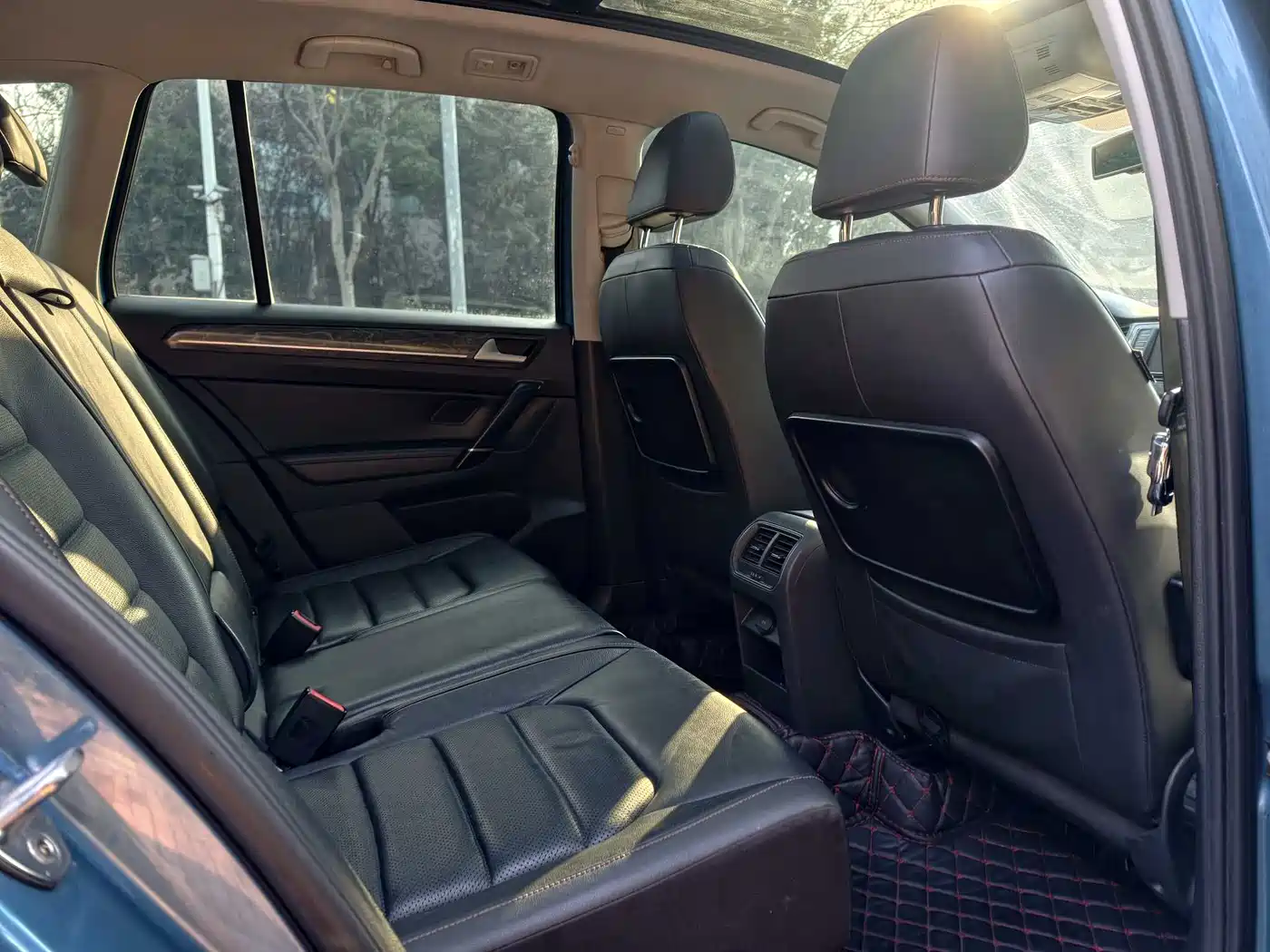 Volkswagen Golf Sportsvan 2016 230TSI Automatic Luxury фото 12