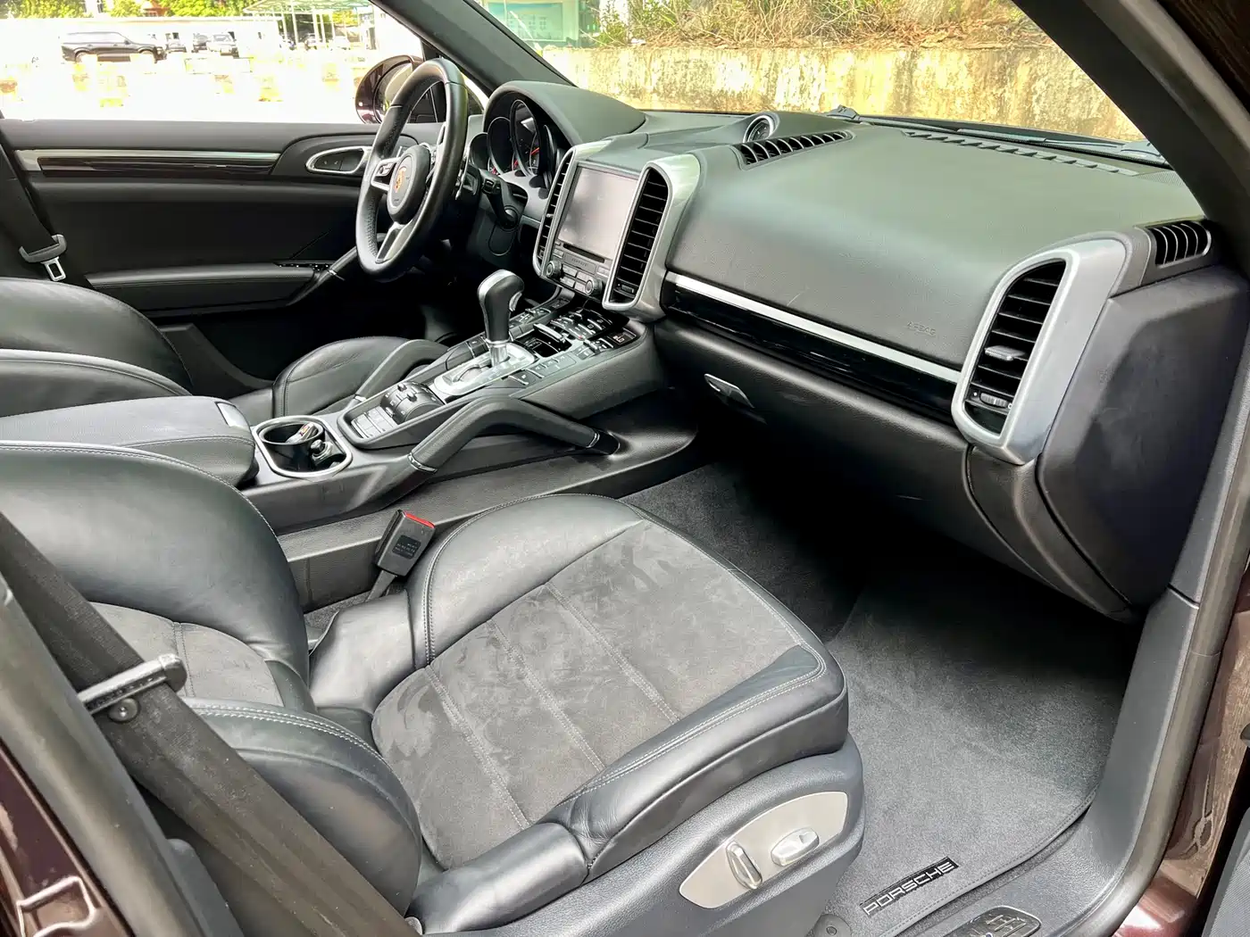 Porsche Cayenne 2016 Cayenne Platinum Edition 3.0T фото 9