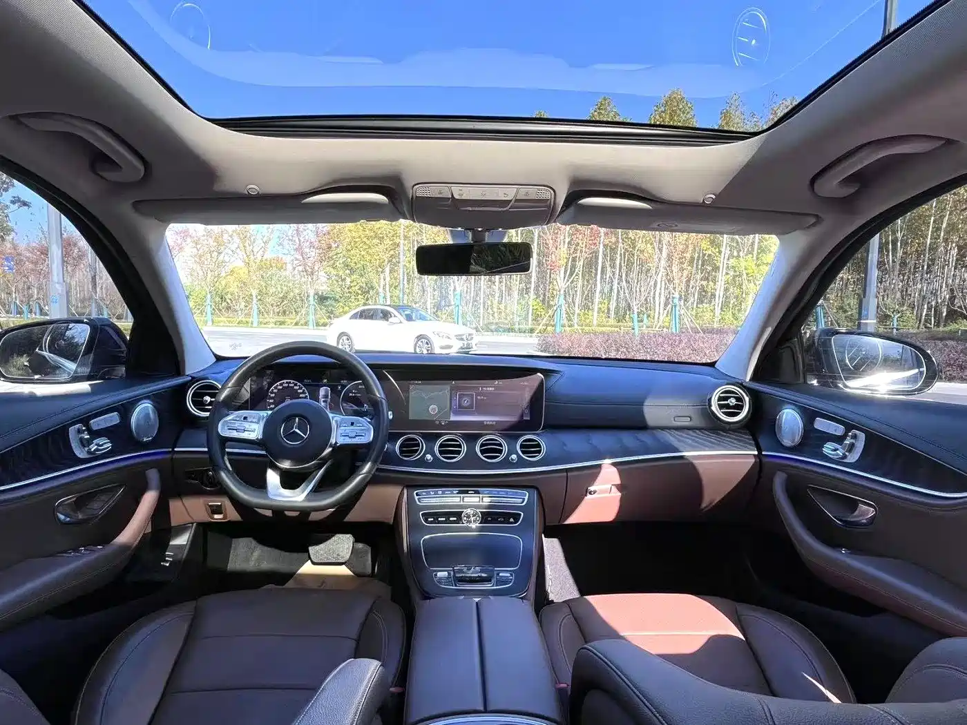 Mercedes-Benz E-Class 2019 E 300 L Sport Fashion фото 4