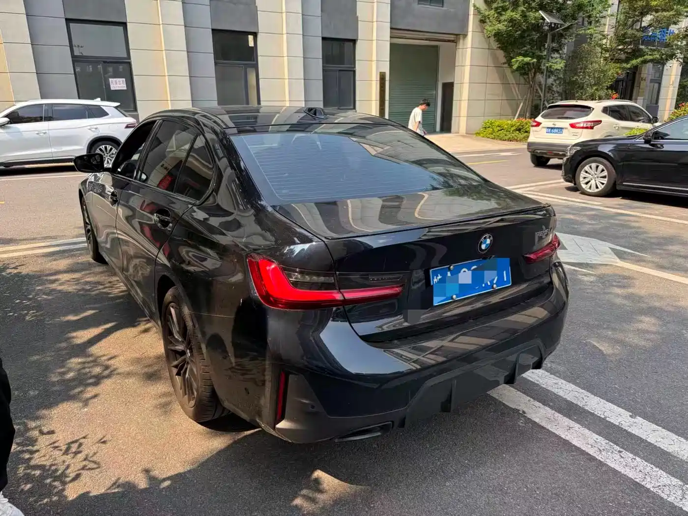 BMW 3 Series 2024 325Li M Sport Shadowline Package фото 4