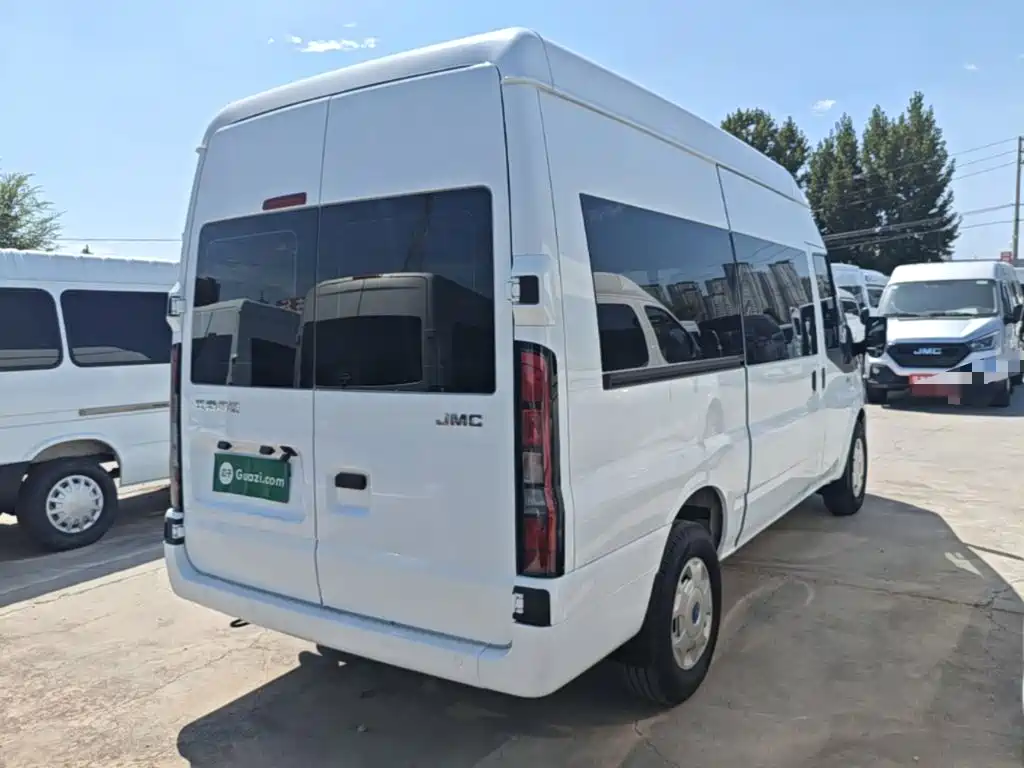 Jiangling JMC Fushun 2025 2025 Model 2.0T 6MT Diesel Medium Wheelbase Medium-High Roof Commercial MPV 7 Seats