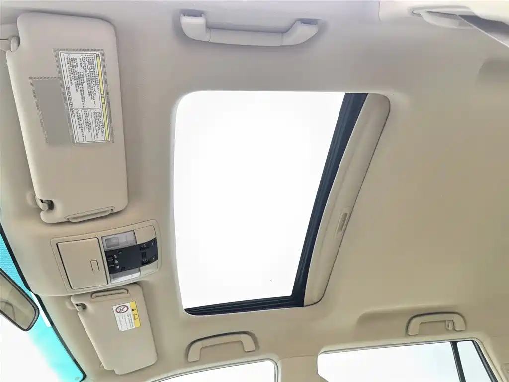 Toyota Prado 2015 2.7L Automatic Standard фото 14