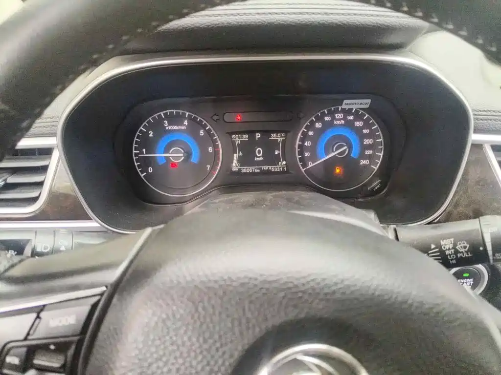 Dongfeng Fengguang Fengguang 580 2020 2020 1.5T CVT Luxury