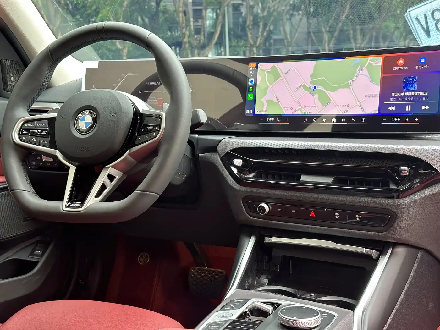 BMW 3 Series 2026 330Li M Sport Shadowline Package фото 12