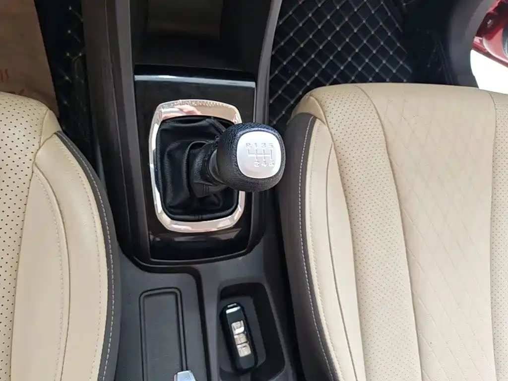 Photo 14 - Baojun 310W