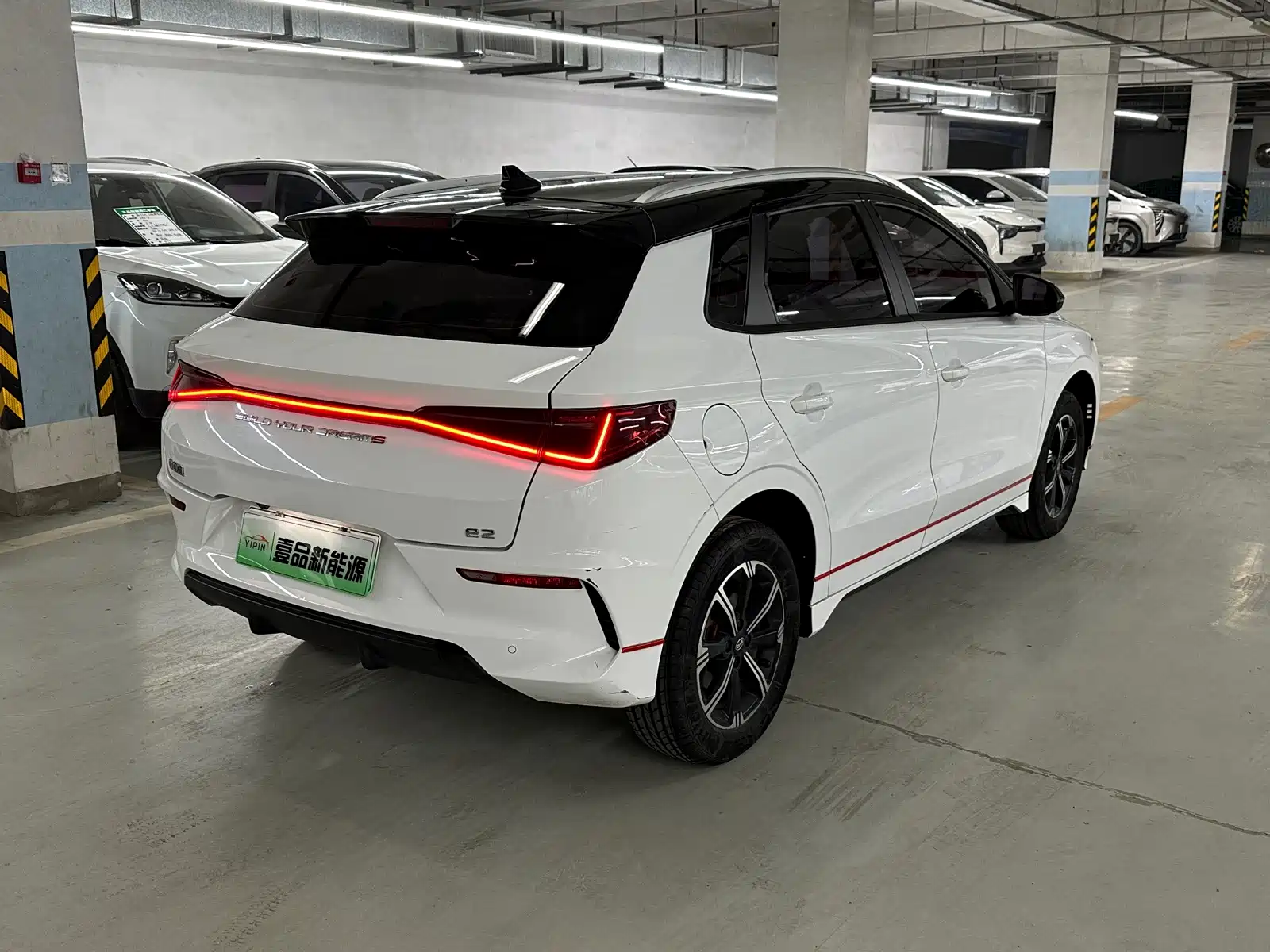 Фото 6 - BYD e2