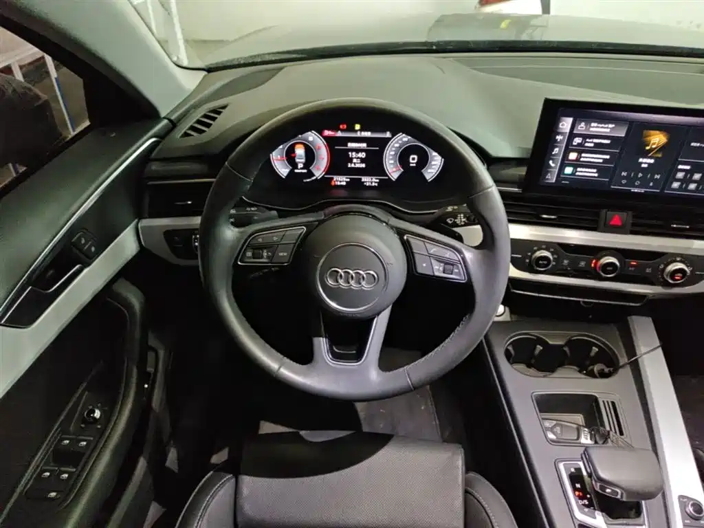 Audi A4L 2023 40 TFSI Fashion Dynamic фото 11