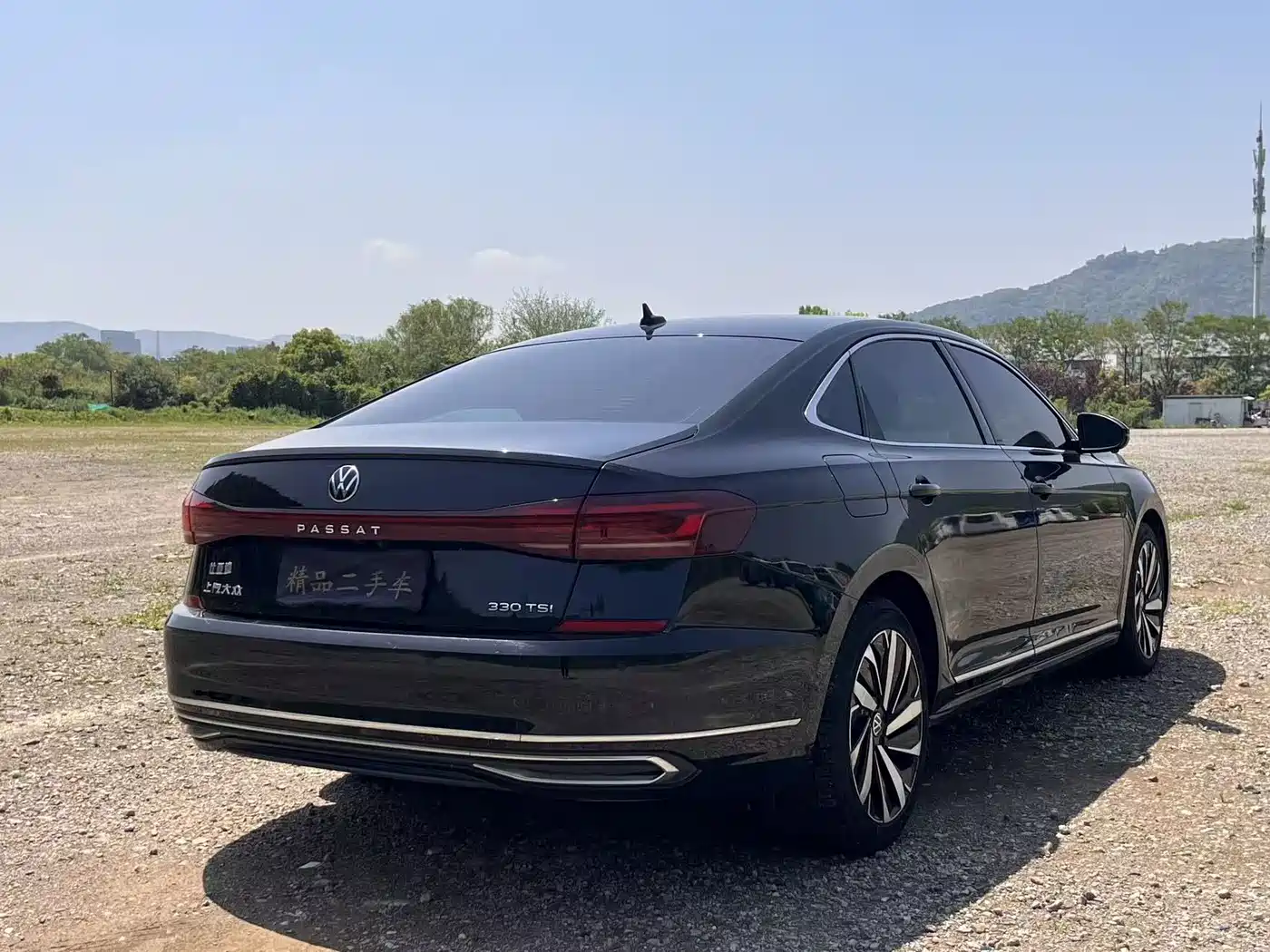 Volkswagen Passat 2022 330TSI Starlight Elite Edition фото 6