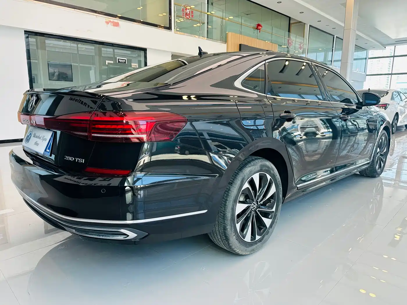 Volkswagen Passat 2022 280TSI Elite Edition фото 5