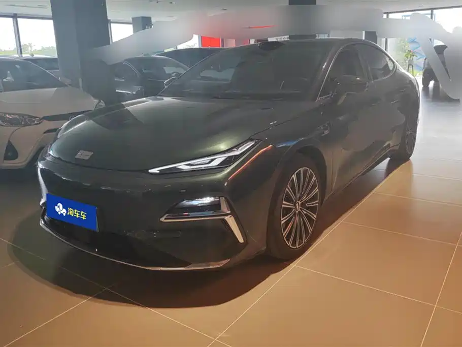 Geely Galaxy Galaxy Xingyao 8 2025 130km EM-P Starship Edition