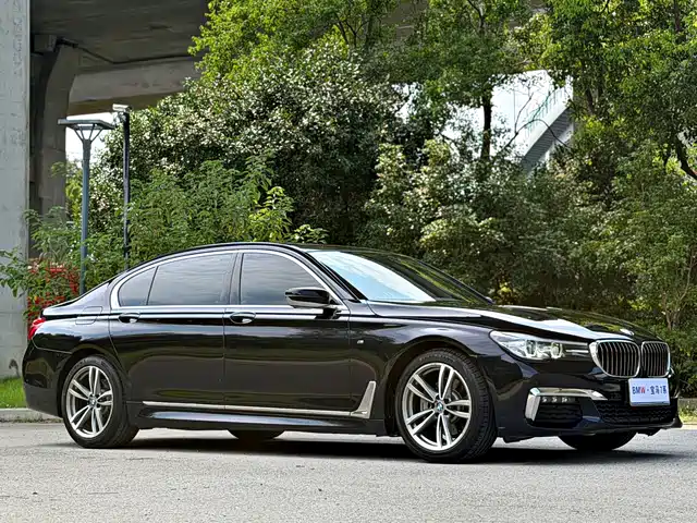 BMW 7 Series 2018 730Li Leading Type M Sport Package — фото 3