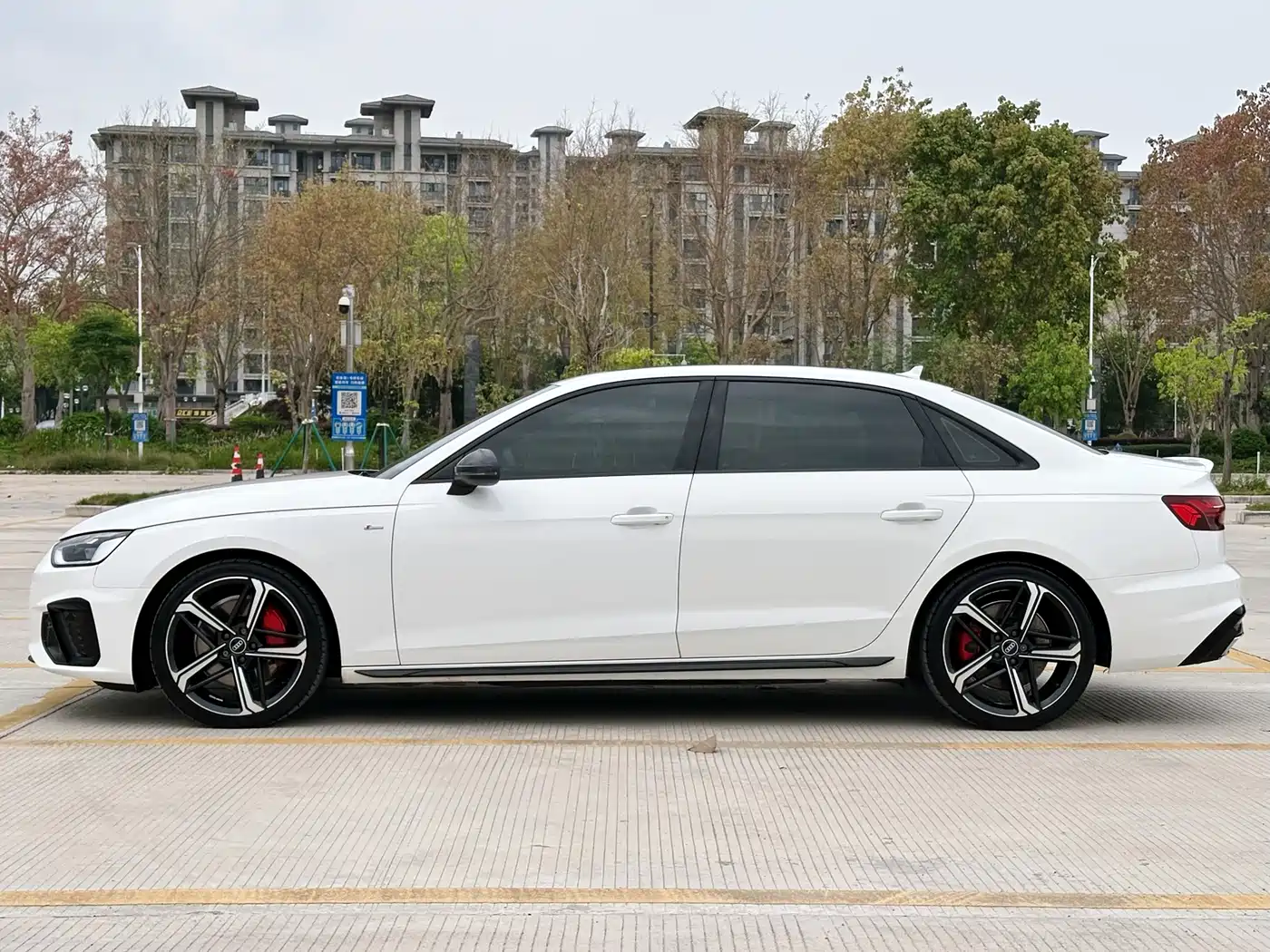 Audi A4L 2022 45 TFSI quattro Premium Dynamic фото 17