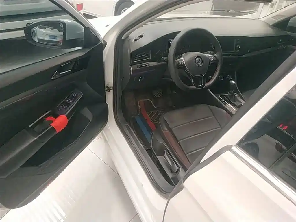 Volkswagen Bora 2020 1.5L Automatic Comfort фото 16