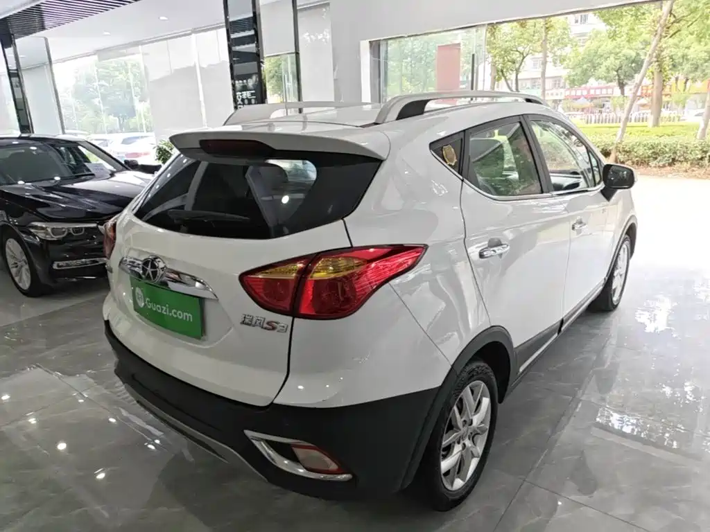 JAC Motors Refine S3 2015 2014 1.5L CVT Luxury