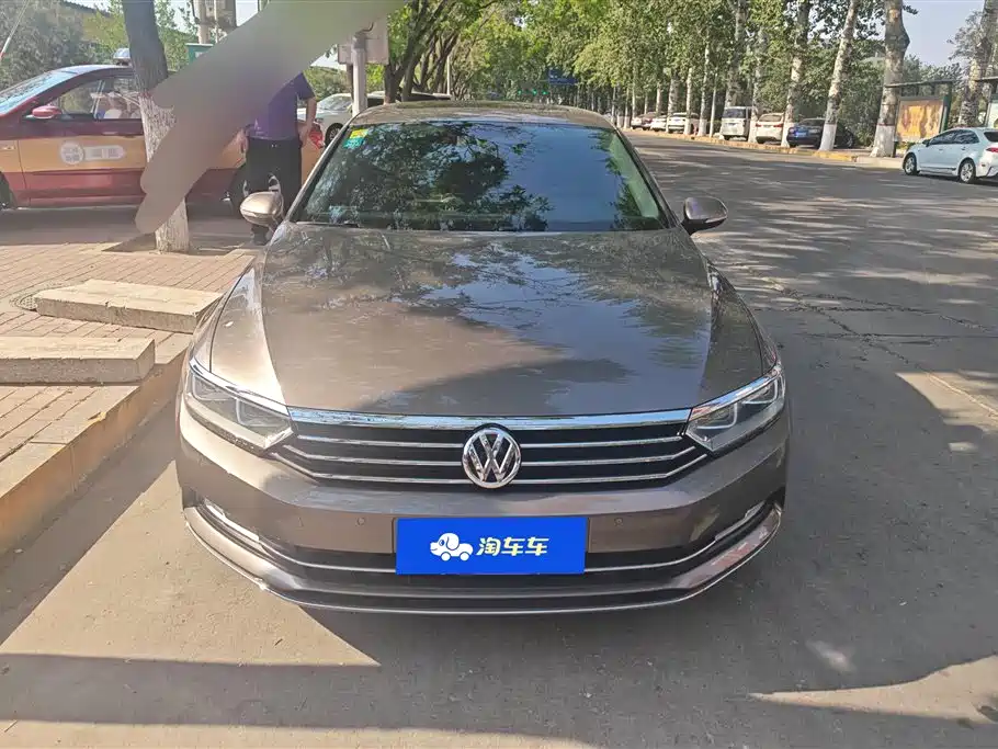 Volkswagen Magotan 2018 380TSI DSG Luxury фото 2