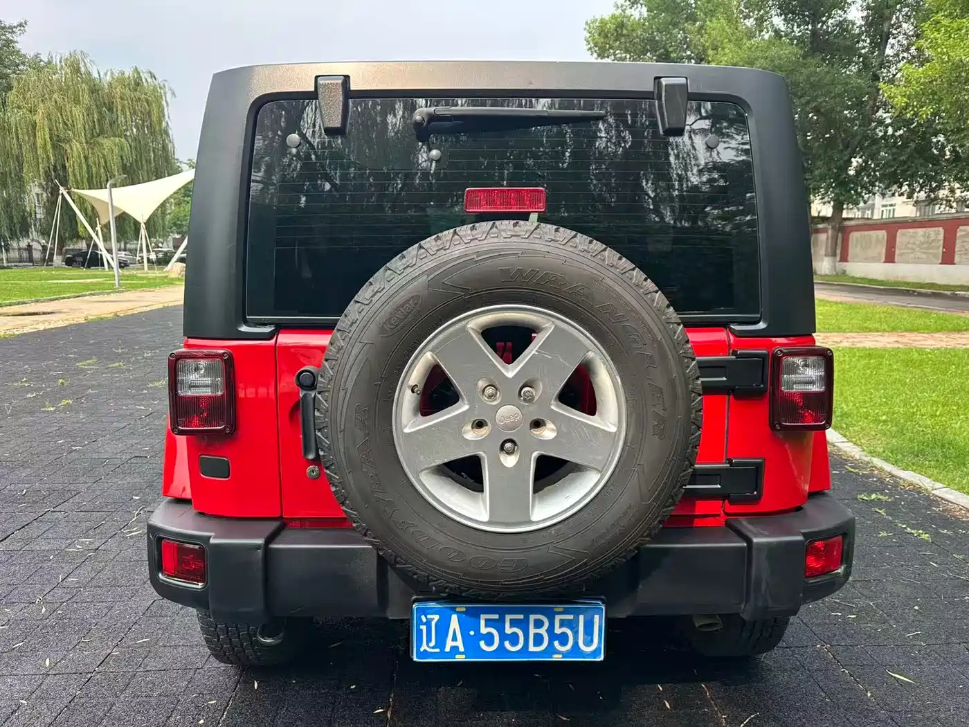 Photo 5 - Jeep Wrangler