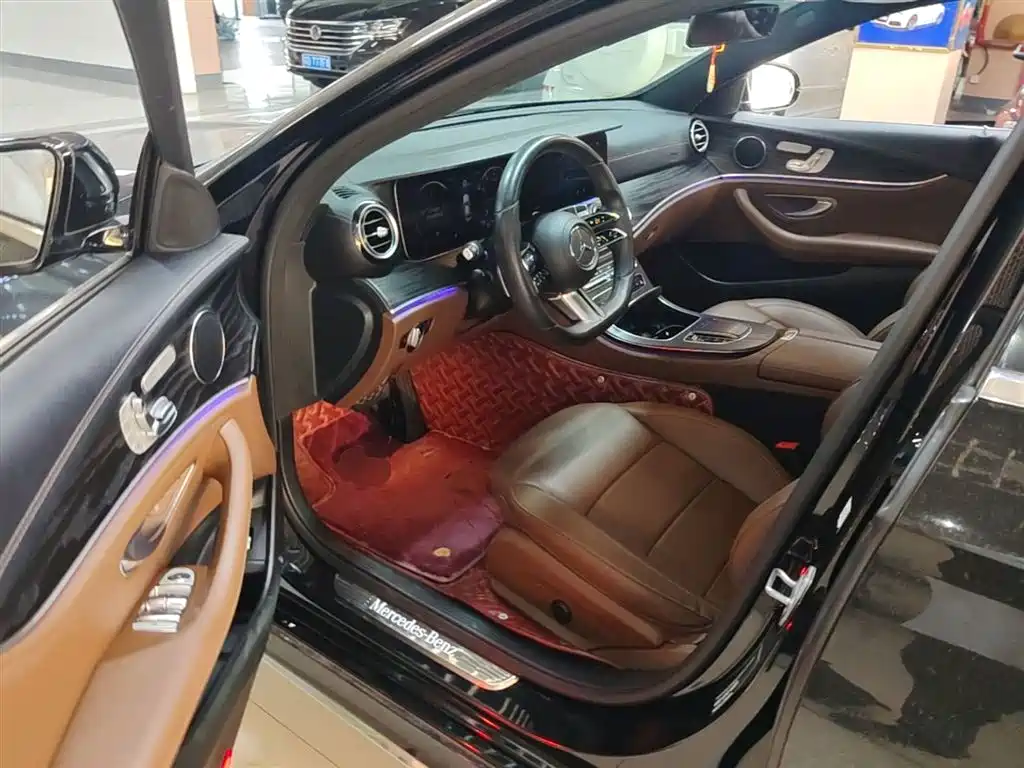 Mercedes-Benz E-Class 2021 E 300 L Sport Fashion фото 16