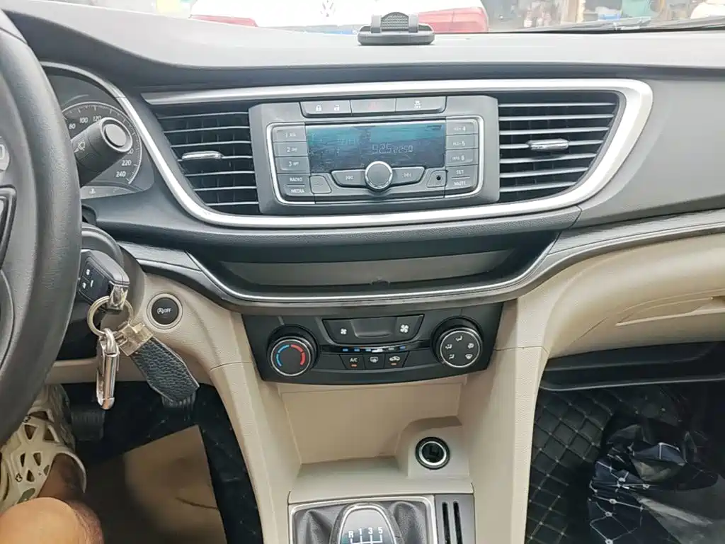 Фото 13 - Buick Excelle