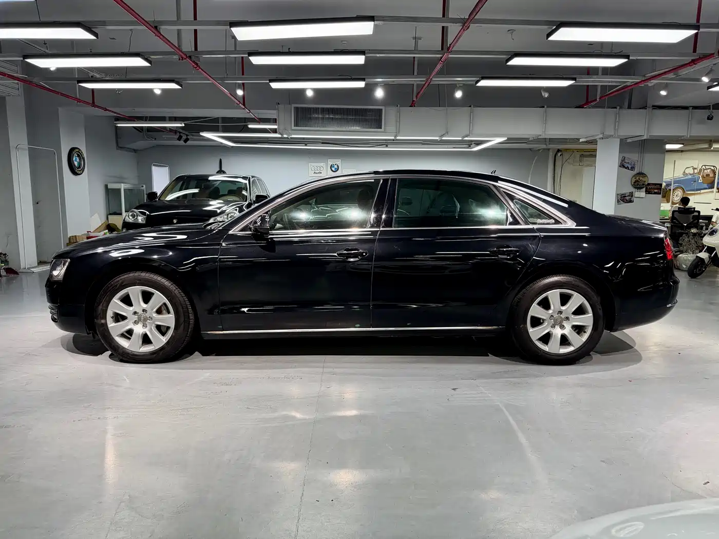 Фото 4 - Audi A8