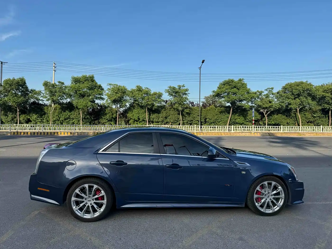 Cadillac CTS (Import) 2009 Model 6.2L CTS-V фото 6