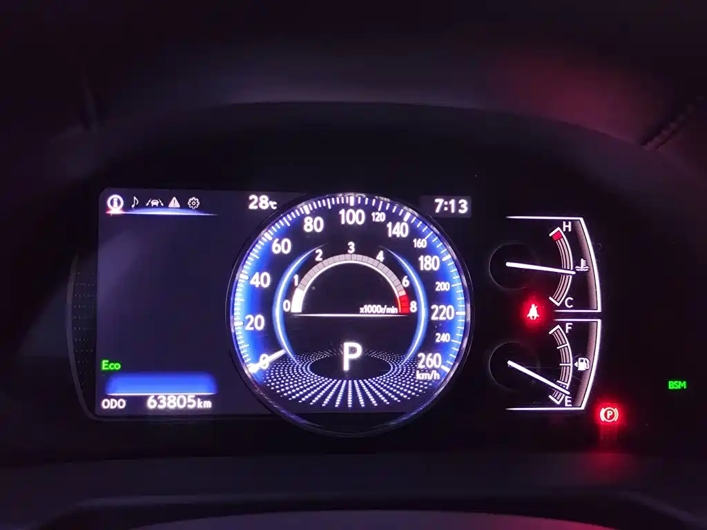 Фото 4 - Lexus ES