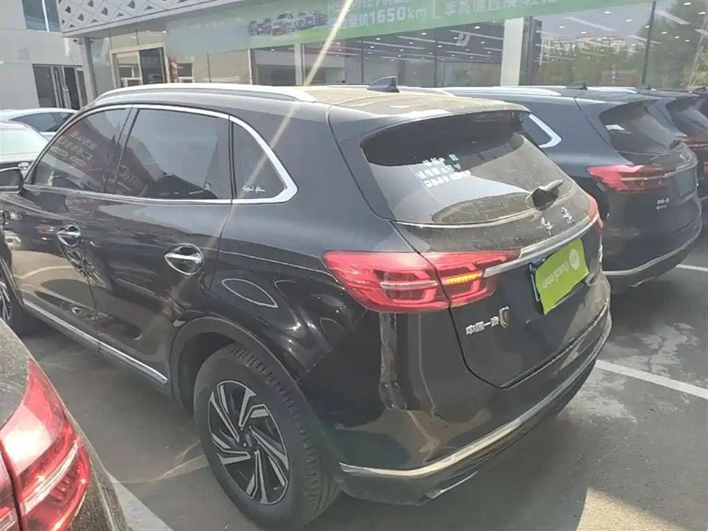 Hongqi HS5 2022 Facelift 2.0T Smart Flag Enjoyment Edition фото 5