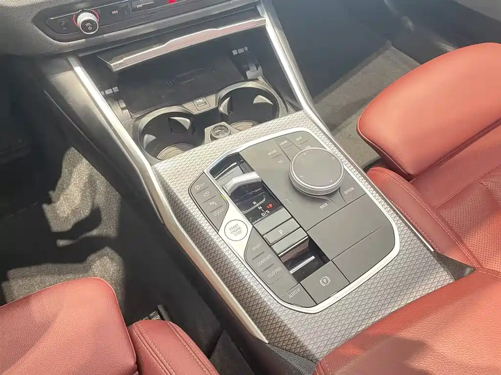 BMW 3 Series 2024 325Li M Sport Shadowline Package фото 12