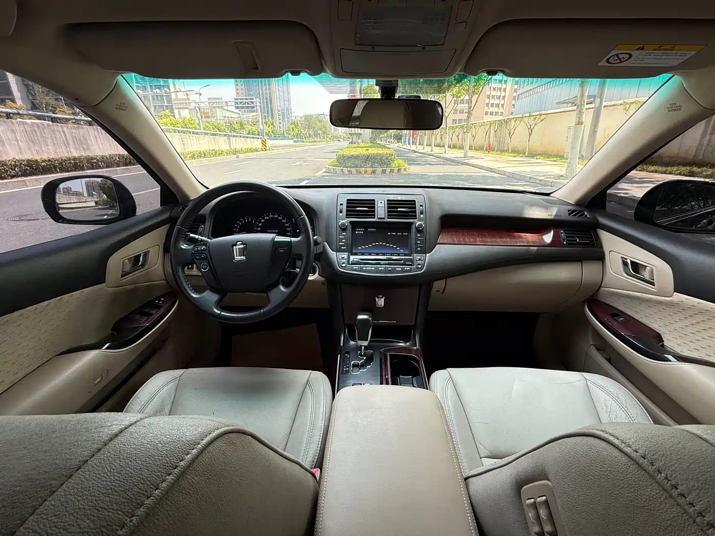 Toyota Crown 2010 2.5L Royal фото 11