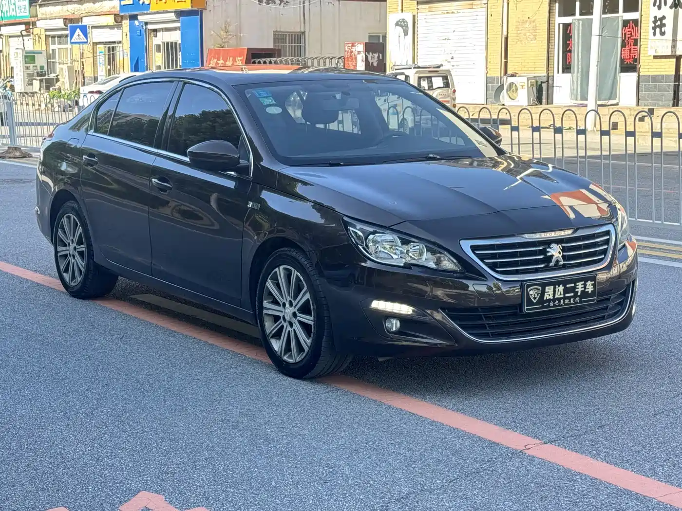 Peugeot 408 2016 1.6T Automatic Luxury Edition фото 3